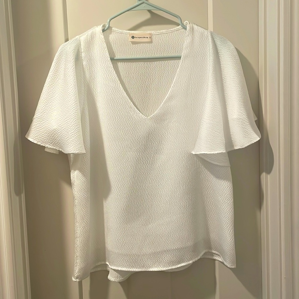 Impeccable Pig White Flowy Shoulder Blouse